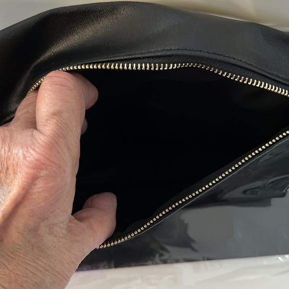 YVES SAINT LAURENT BEAUTE  Black Clutch Bag - Picture 4 of 6